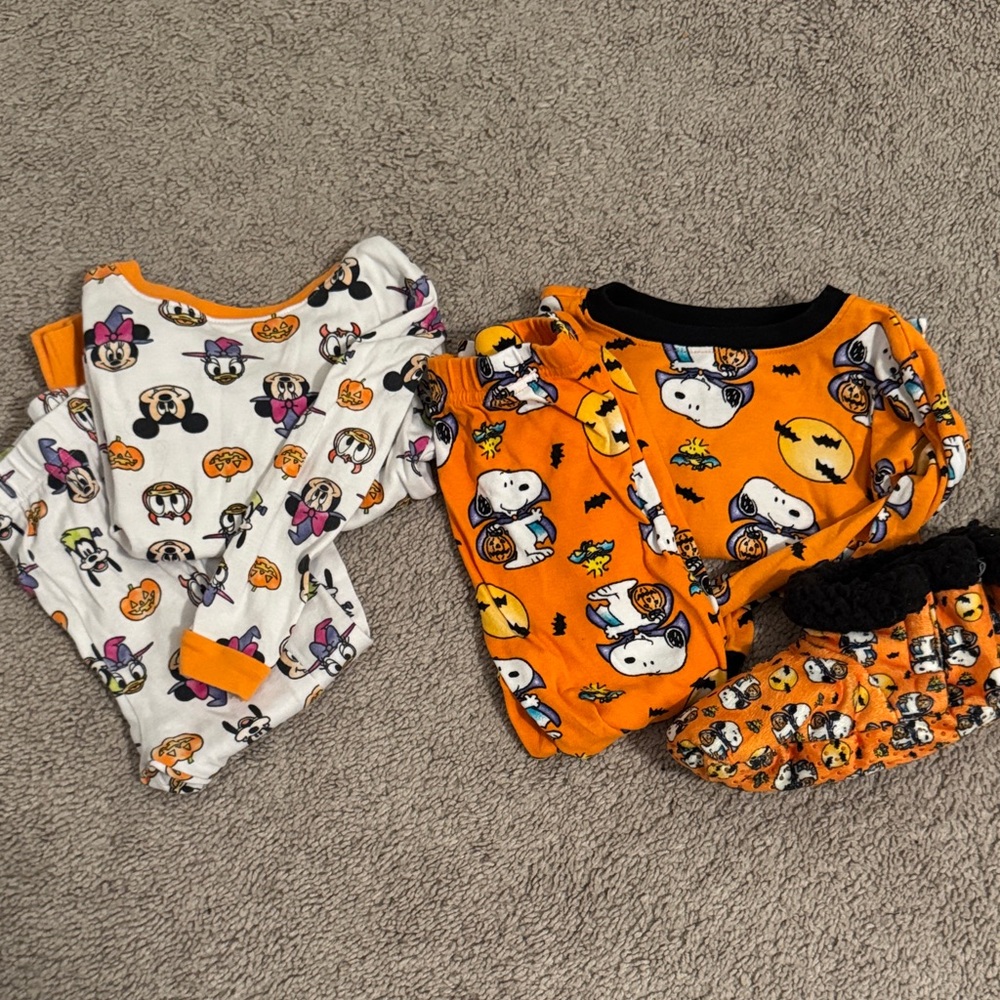 Halloween Pajamas & Bootie Set - 5T